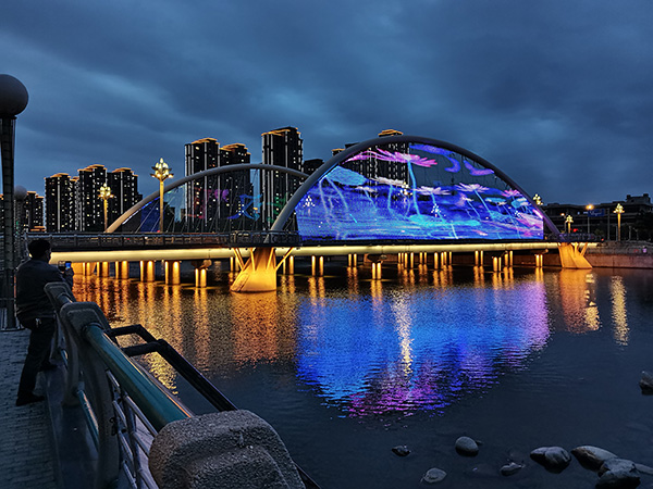 1742970194152440.jpg 乌兰河道亮化.jpg