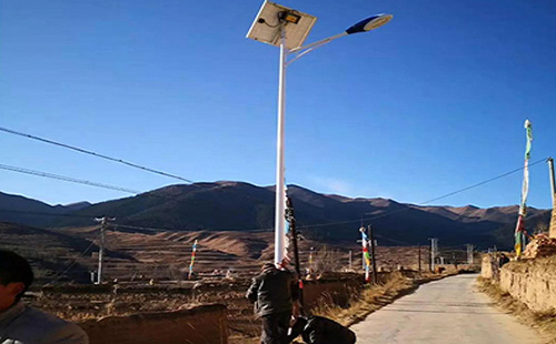 乌兰智慧路灯安装必备设计要素：打造高效智能的城市照明系统