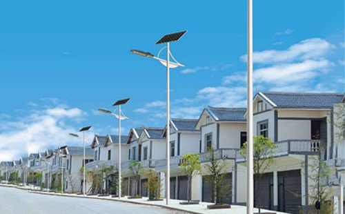 乌兰太阳能路灯配置与在乡村道路照明中的应用