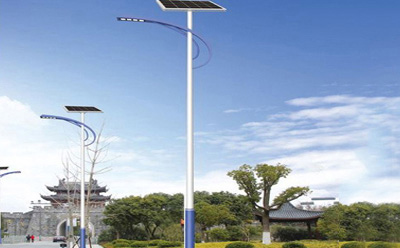 乌兰乌兰太阳能路灯价格差在哪？影响造价的4大核心因素揭秘